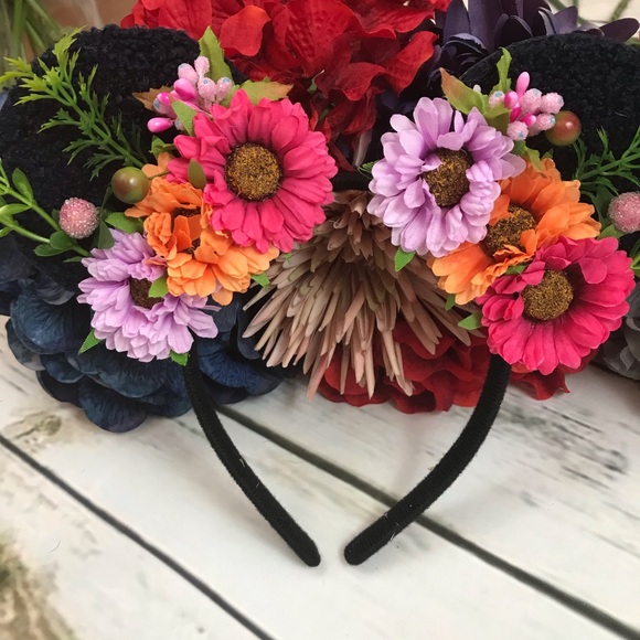 Minnie Mouse Floral Headband w/ Flowers & Crystals - Picture 6 of 8